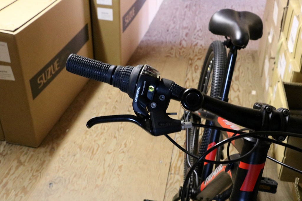 Complete Bike 7sp Mountain w/Suspension Forl Blk/Red