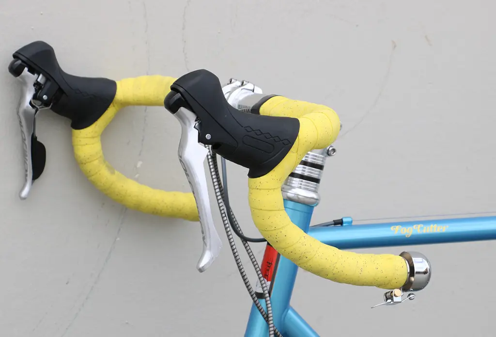 crane_bell_barend_onbike2_1200.webp