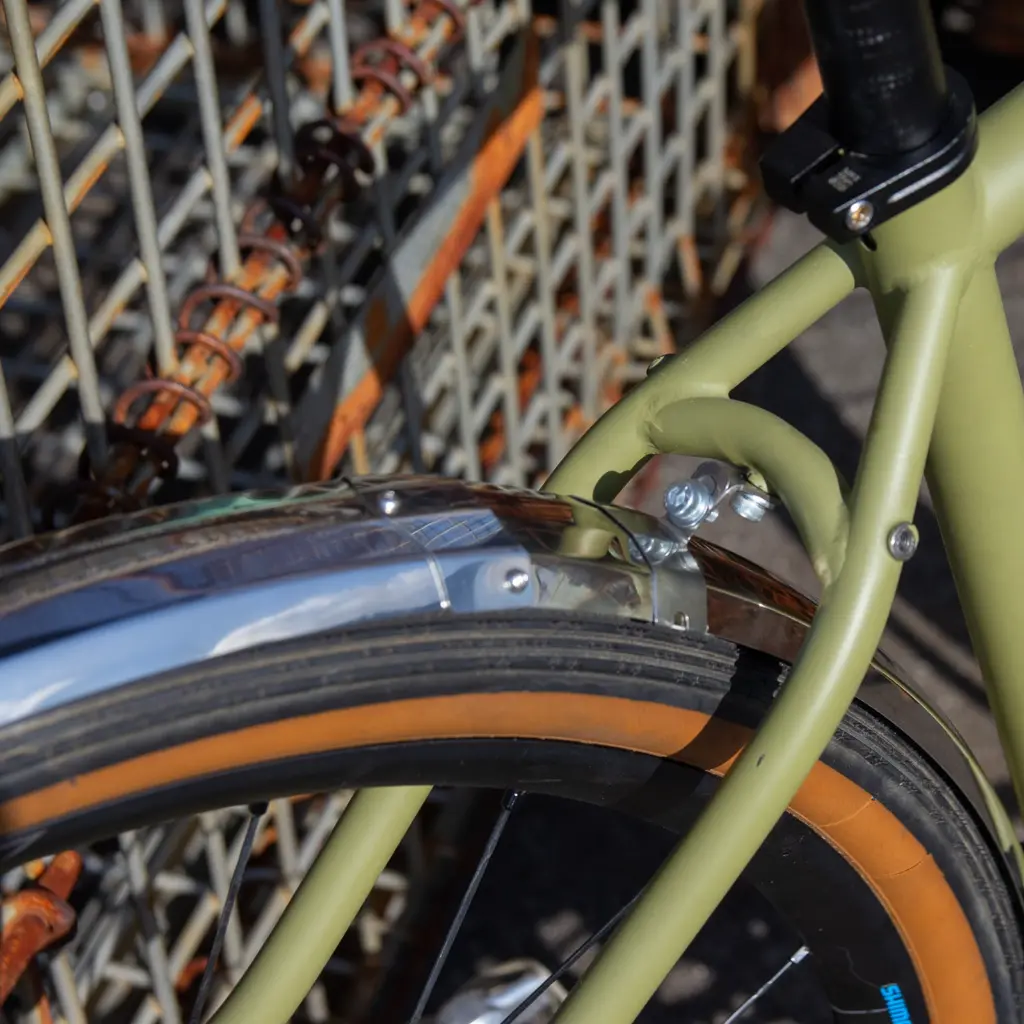 min_fender_oodachi rr on bike.webp