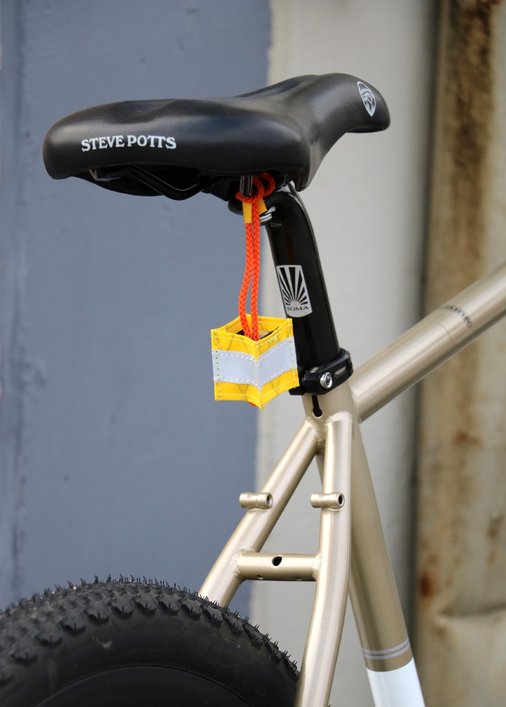 Ostrich Japanese Lantern Rouge Reflector