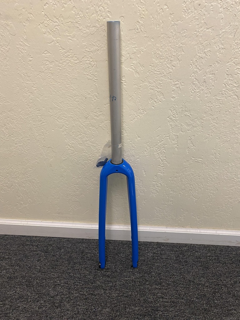 Fog Cutter Carbon 700c Fork, (Thru Axle not Included)
