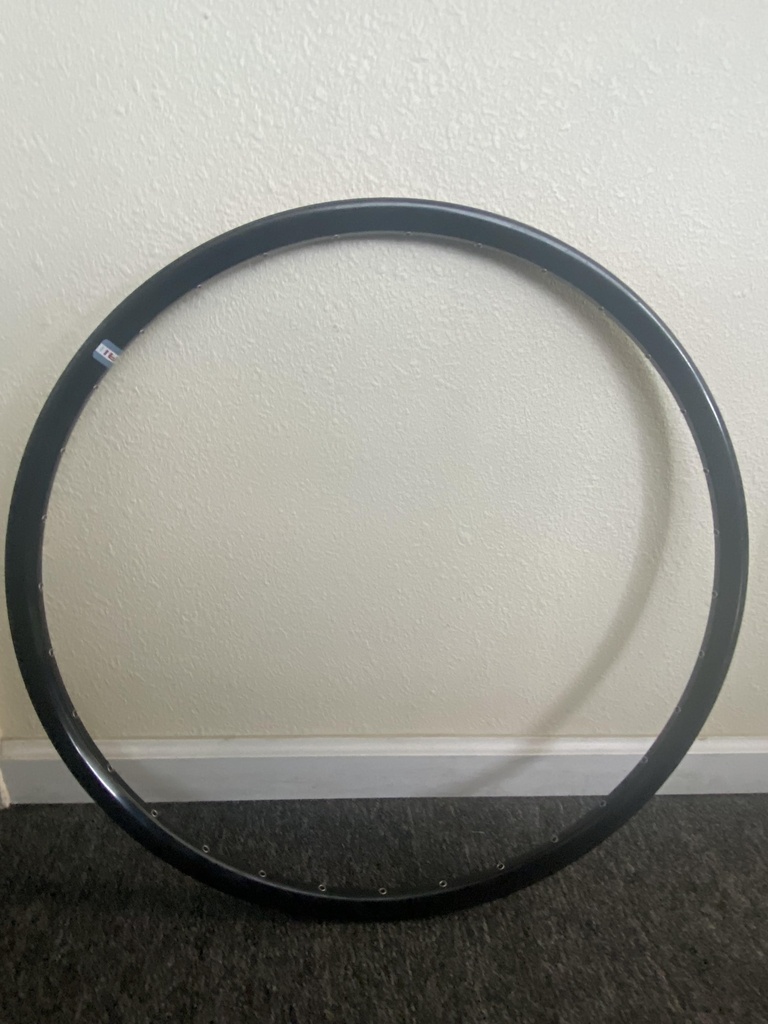Ukai 700c Rim 32h, ID 18mm, w/ Eyelets Black Anodised