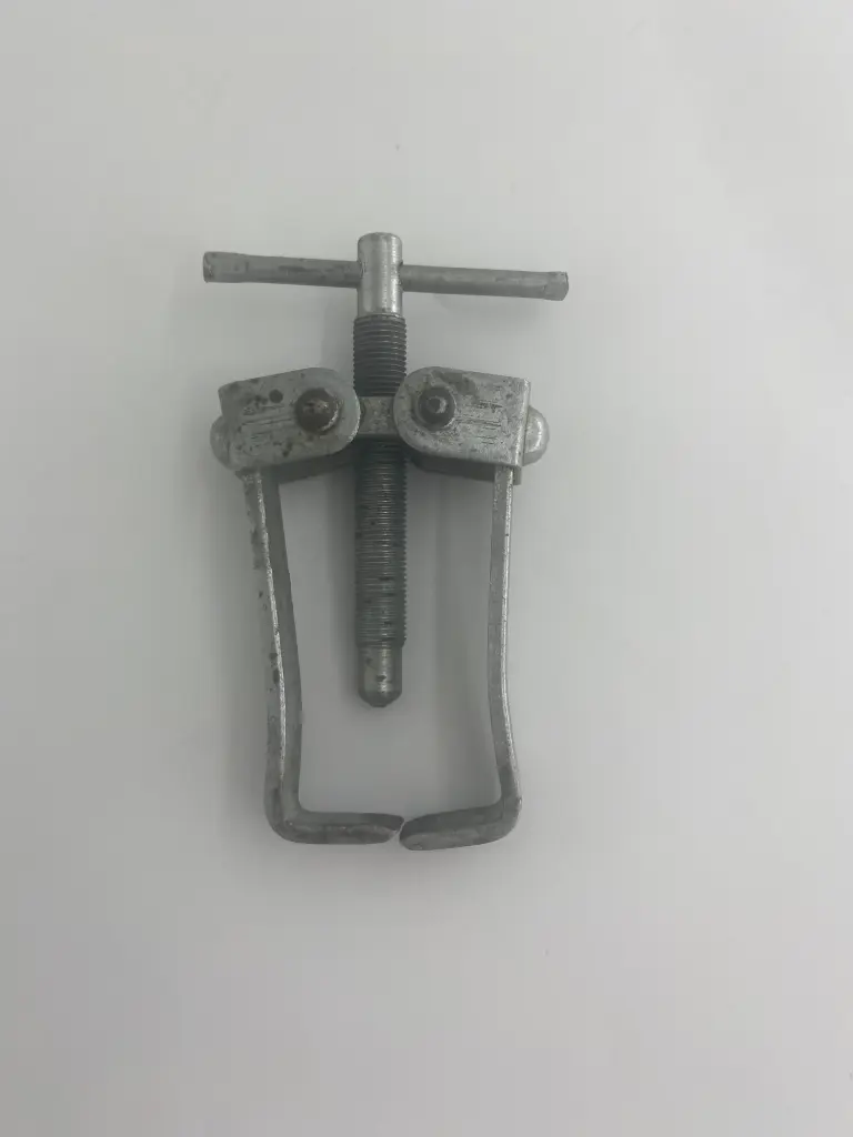 Vintage Globemaster No. 61860 Gear Puller