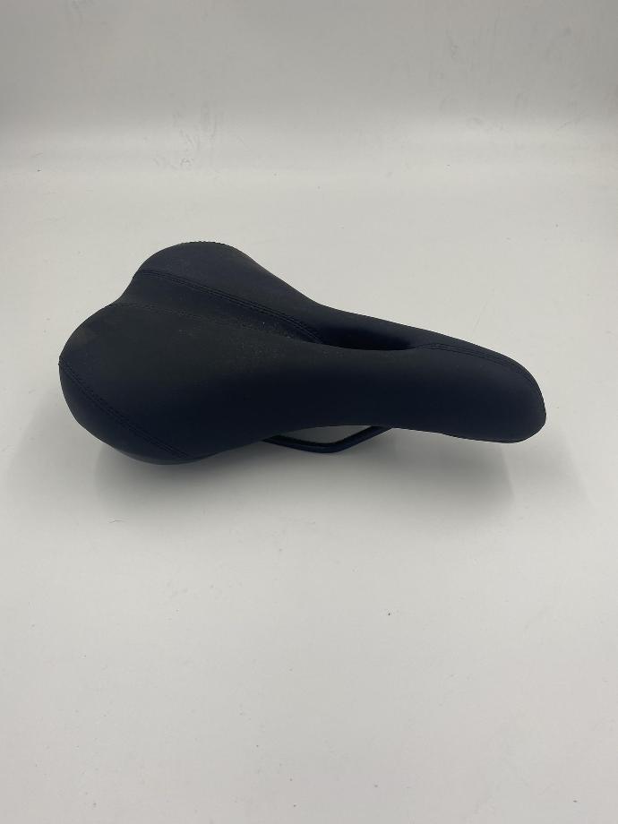[CL2215] Touring/Mtn Saddle vent Med SAMPLE