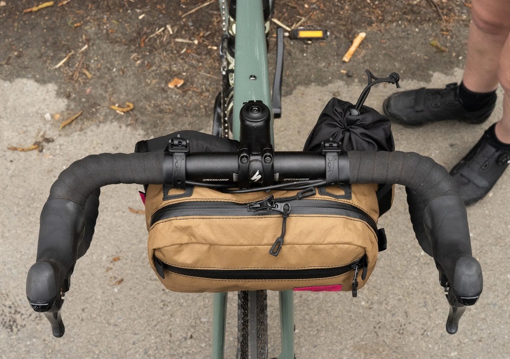 Swift Industries Kestrel Handlebar Bag EPLX400 | The Merry Sales Co