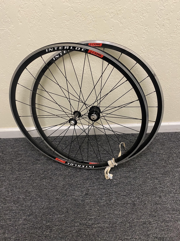 IRD R1700 700c Wheel Set 11sp Black | The Merry Sales Co.